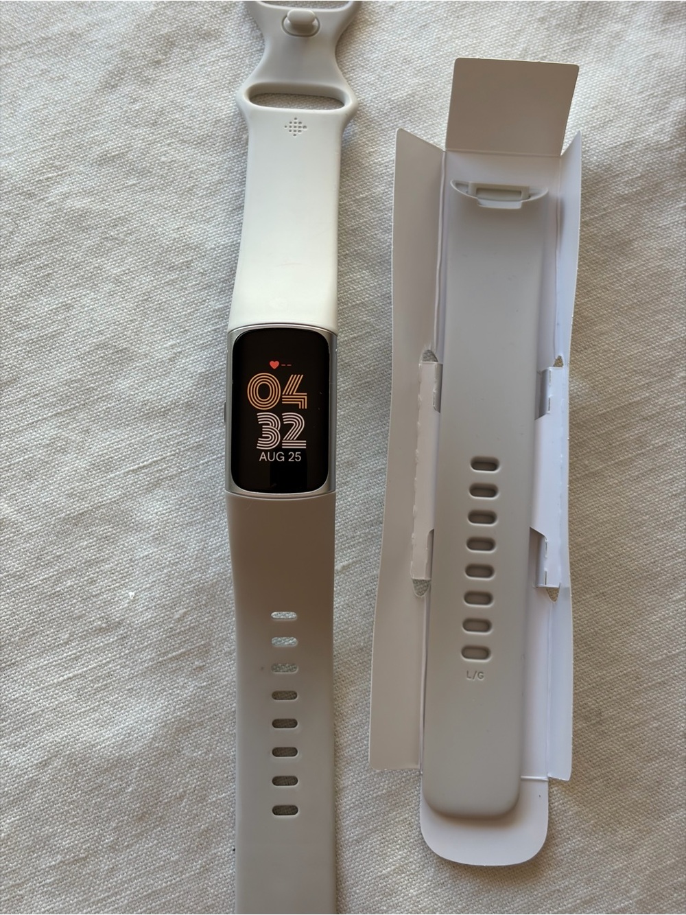 Fitbit Charge 6 Porcelain